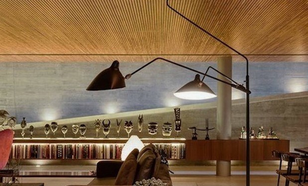 Forro de madeira ripada